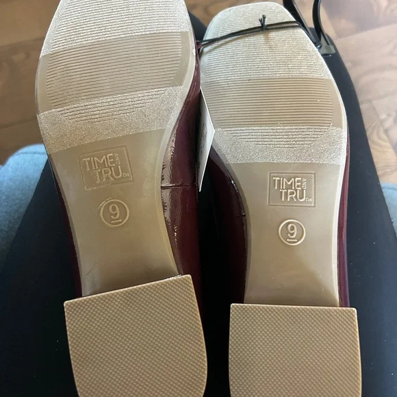 NWT! The Time & Tru Burgundy Ballet Block Heel with Bow Size 9. No Box. - Picture 12 of 14
